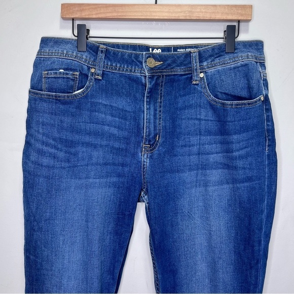Lee Riders Modern Mid Rise Bootcut Jeans Size 14 Denim Casual - Picture 2 of 8